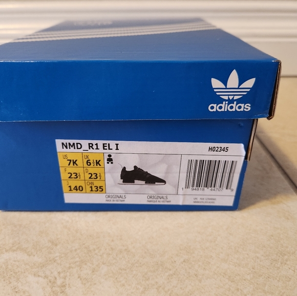 Toddler 7T Black Adidas NMD R1 - Picture 4 of 9